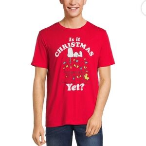 Peanuts Snoopy Red Graphic Short Sleeve Tee Shirt Size Small